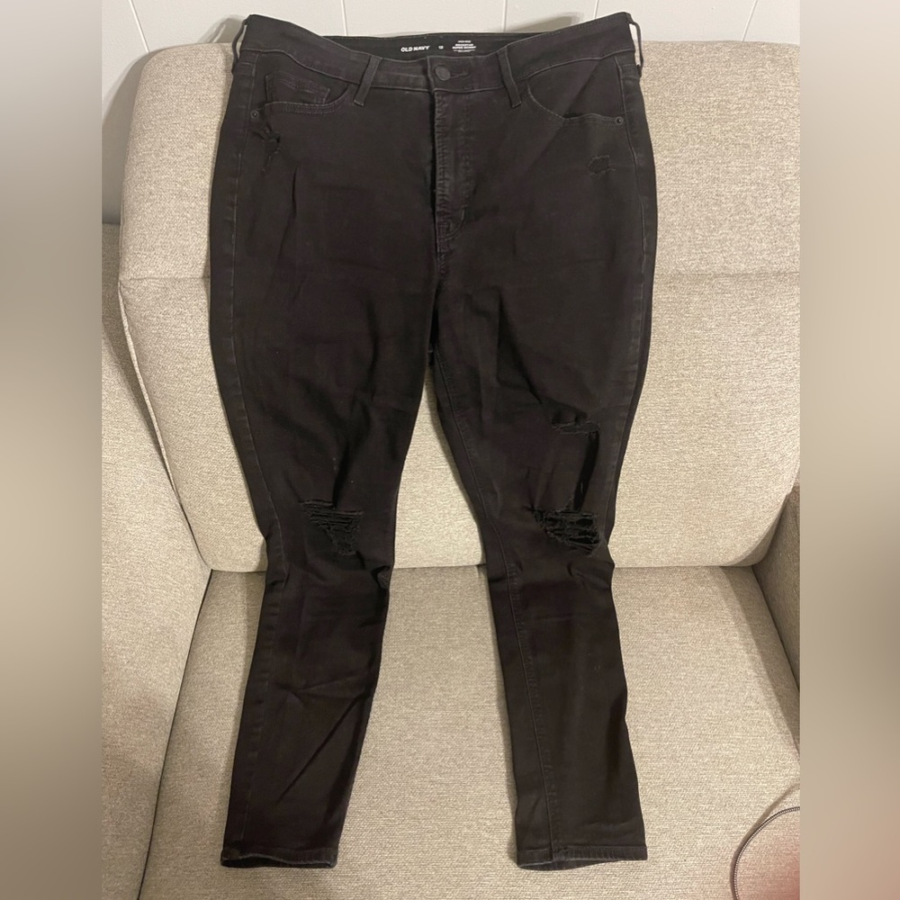 Women’s old navy size 12 black ripped jeans